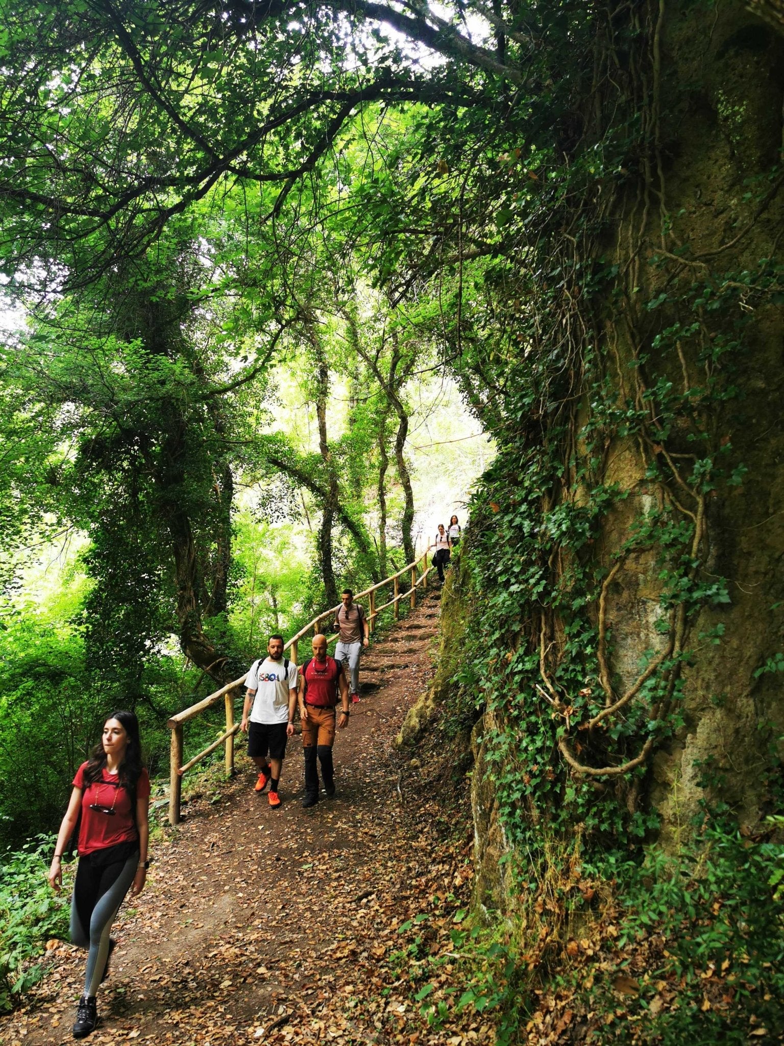 Trekking ad anello nella Valle del Treja - Discover Experience